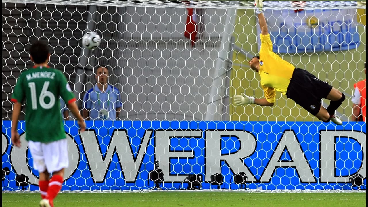 ¡Duele! Oswaldo recuerda gol de Maxi: "Me despierto a veces llorando"