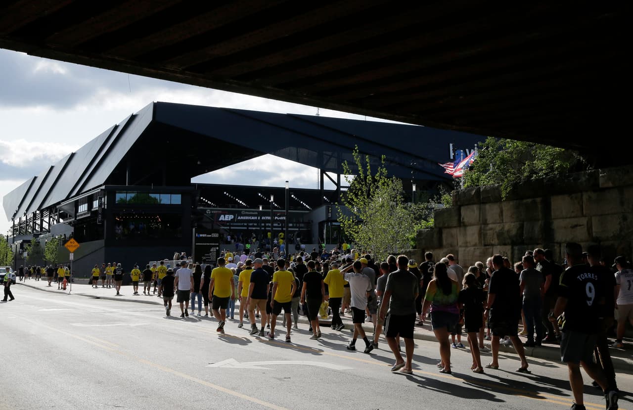 Ante un estadio casi lleno para la ocasión, Columbus va logrando victorias importantes que lo acercan a la imagen del ganador de la MLS Cup 2020.
<br>