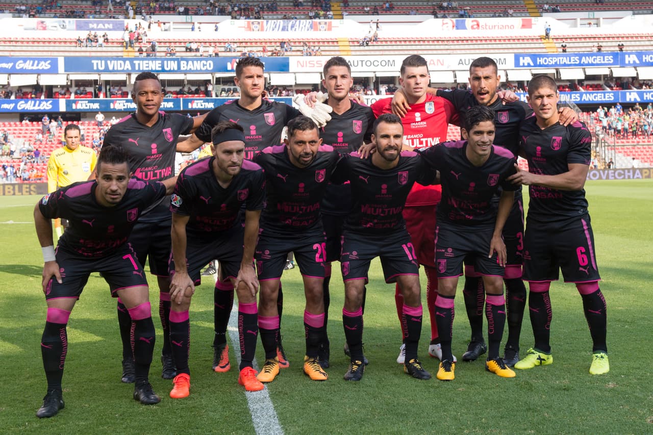 Con esta nueva derrota, Querétaro sigue hundiéndose en la tabla general y ocupa la penúltima posición general, sólo por delante de Chivas.