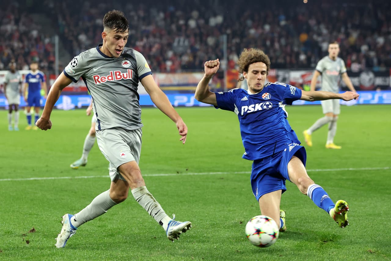 Leipzig goleó 3-1 como local al equipo de Celtic de Escocia con goles de Nkunku y André Silva, mientras que Salzburg consiguió su primer triunfo ante Dinamo Zagreb por 1-0 con gol de Okafor en Champions League.