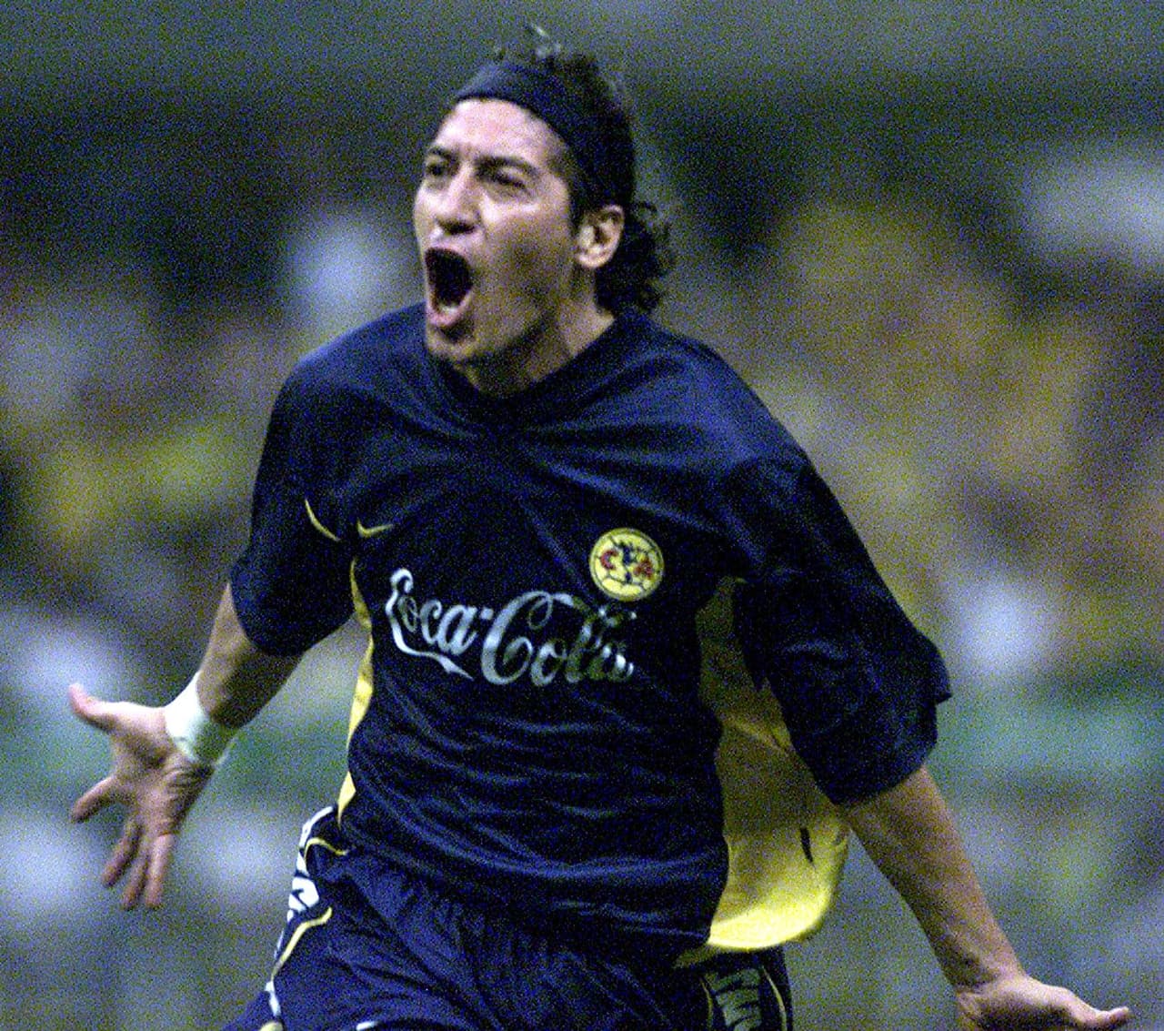 El chileno Iván Zamorano llegó al América de México en el 2000 y en sus años con las Águilas anotó 33 goles y fue campeón de la Liga en 2002.