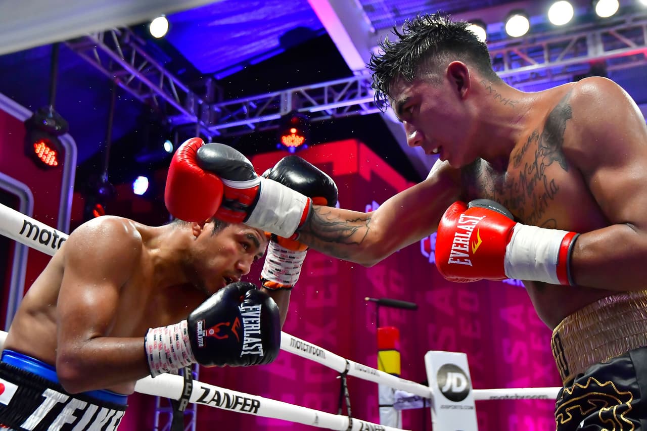 El nicaragüense retuvo el título Supermosca de la Asociación Mundial de Boxeo por decisión unánime. Con tarjetas de 118-110, 116-112 y 117-111, el retador hizo un combate serio, pero no le alcanzó.