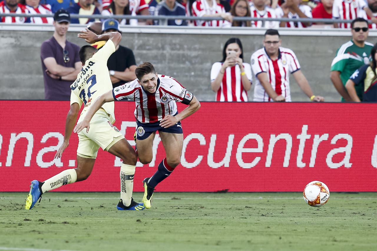 Reyes jugó contra Chivas en el amistoso disputado en Estados Unidos durante el receso del torneo local.
