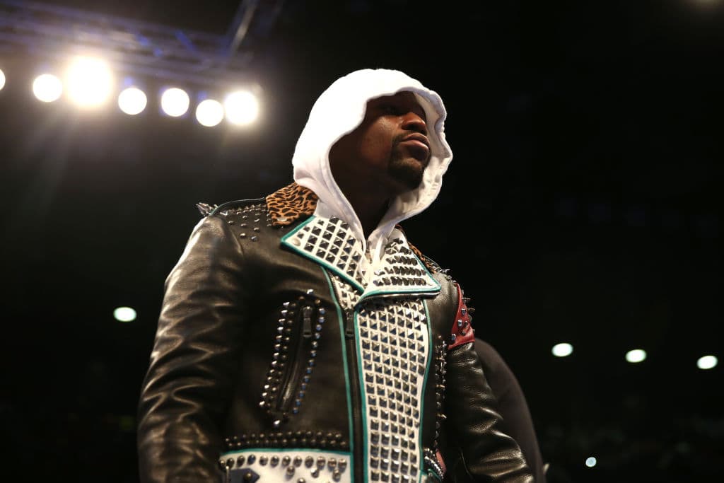 Tras vencer a Conor, Mayweather dijo adiós al boxeo con un récord de 50-0 con 27 nocauts.
<br>
