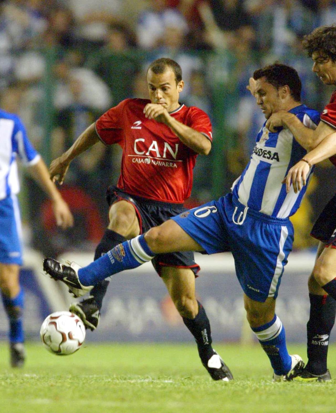 Junto a Manuel Vidrio, Carlos Ochoa fue llevado al Osasuna de Pamplona por Javier Aguirre en la temporada 2002-2003. Ochoa jugó tres partidos y se fue en blanco regresando a Tigres.