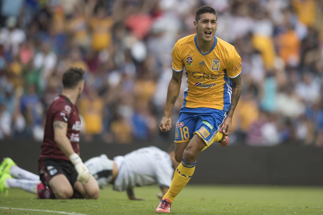 Ismael Sosa sale de Tigres, o es lo que dicen los rumores. Su destino sería jugar con los Pumas, otra vez, tras jugar dos años con los 'felinos'.