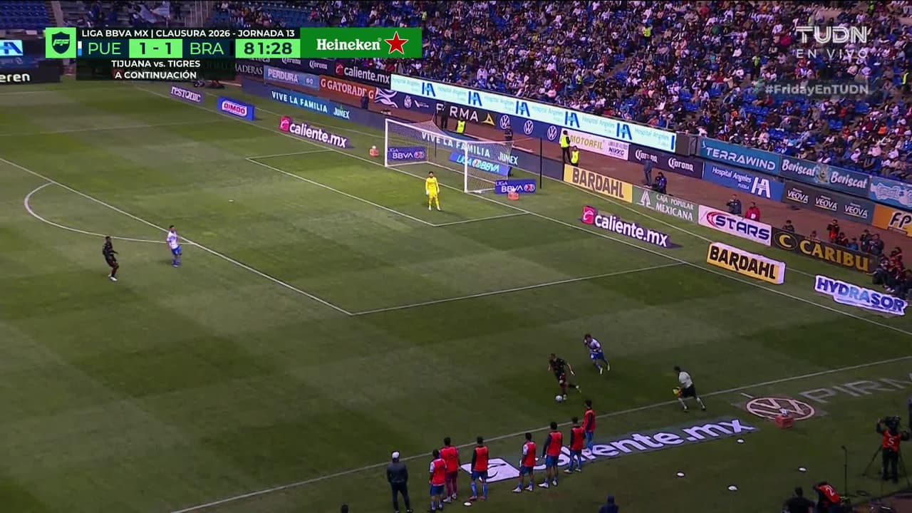 ¡Tarjeta Roja! Nicolás Díaz recibe la segunda amarilla y se va del juego.