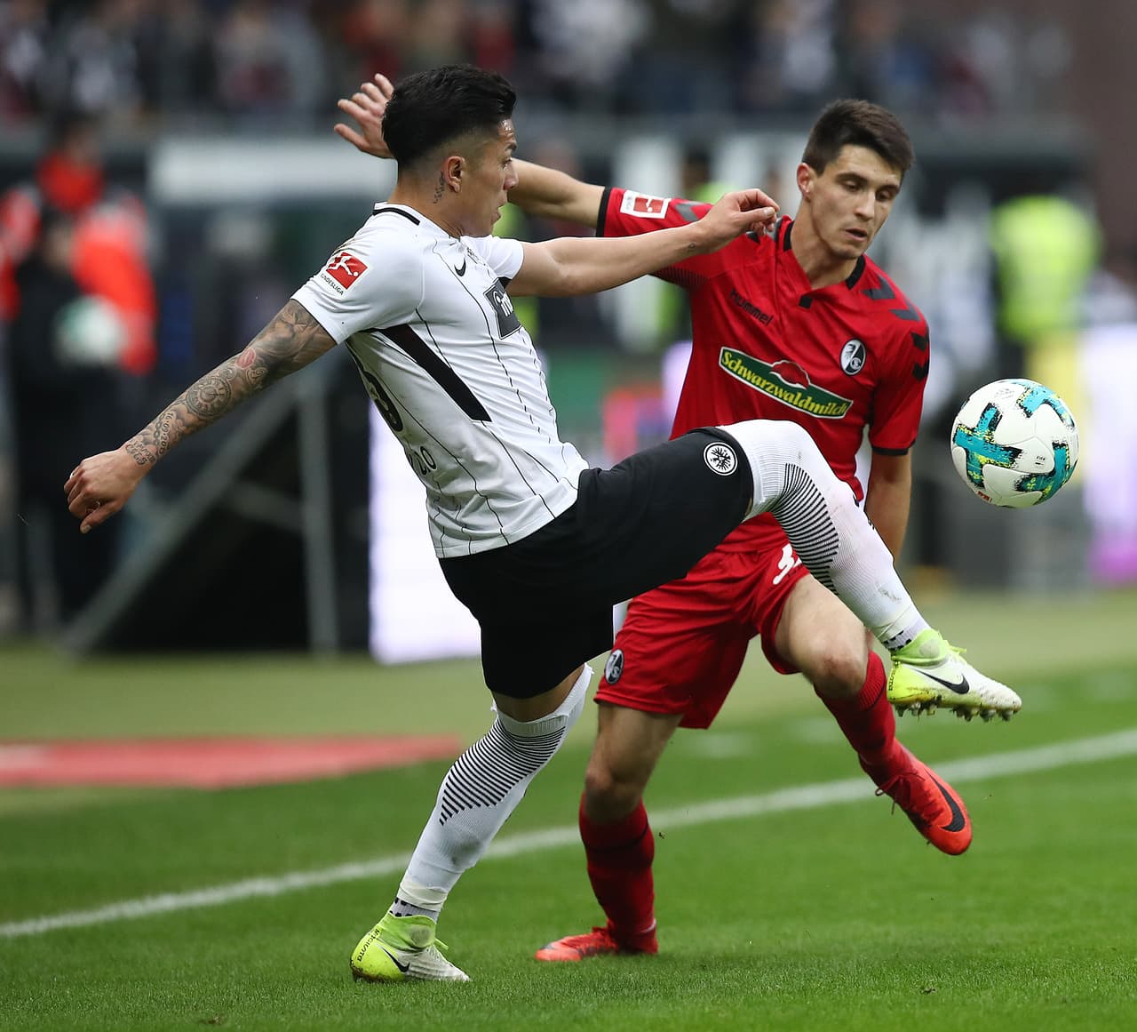 Con el mexicano Carlos Salcedo como titular todo el partido, Eintracht Frankfurt igualó 1-1 de local contra Friburgo en la fecha 18 de Bundesliga, con lo que quedó con 27 puntos en el noveno lugar.
