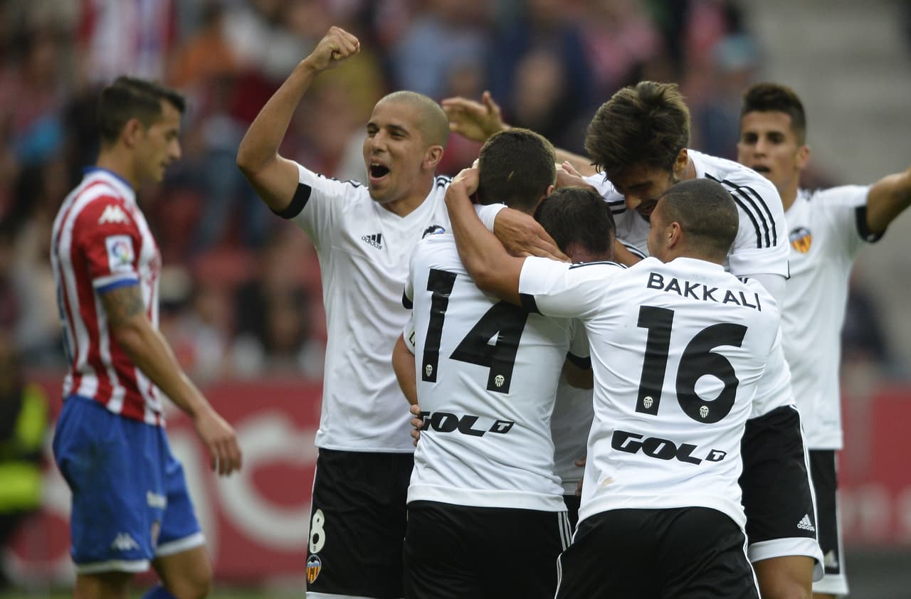 Valencia celebra el gol de Paco Alcácer