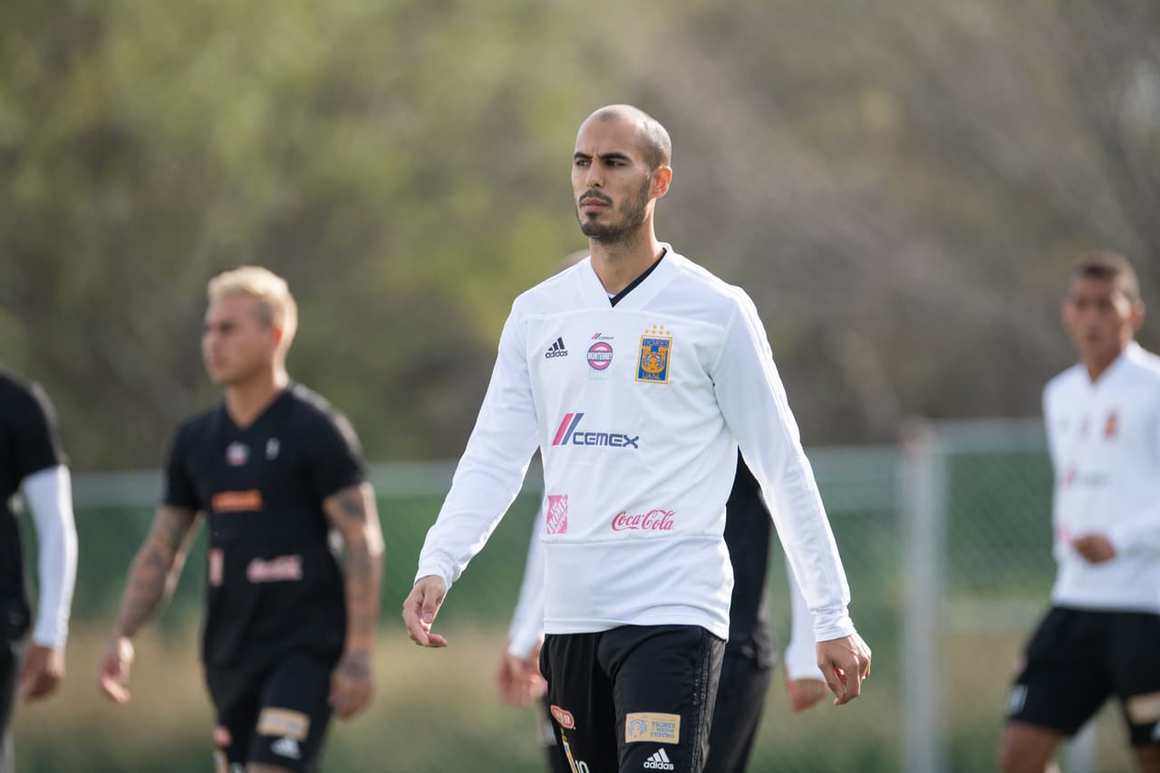 Juninho se integró al cuerpo técnico de Ricardo Ferretti en Tigres, club del que fue jugador y en el que ahora aporta su experiencia a sus compañeros en medio de los entrenamientos para el Clausura 2019.