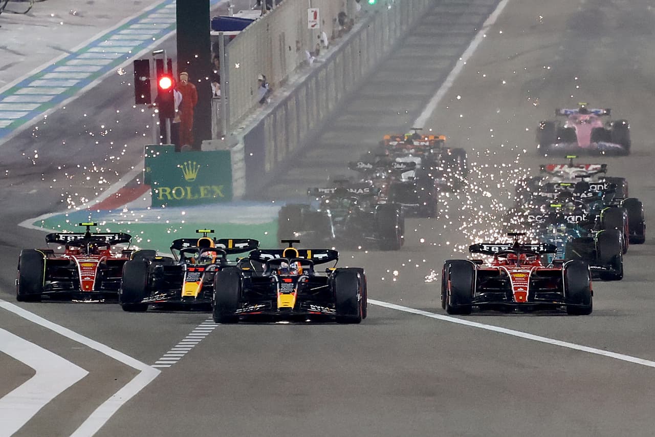 Red Bull se adueña del podio en el Gran Premio de Bahrein; Fernando Alonso sorprende y se queda con el tercer lugar.