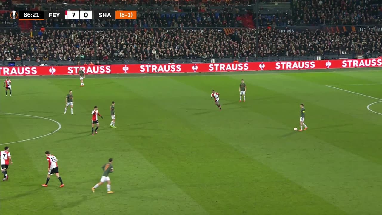 ¡GOL!  anota para Shakhtar Donetsk. Kevin Kelsy