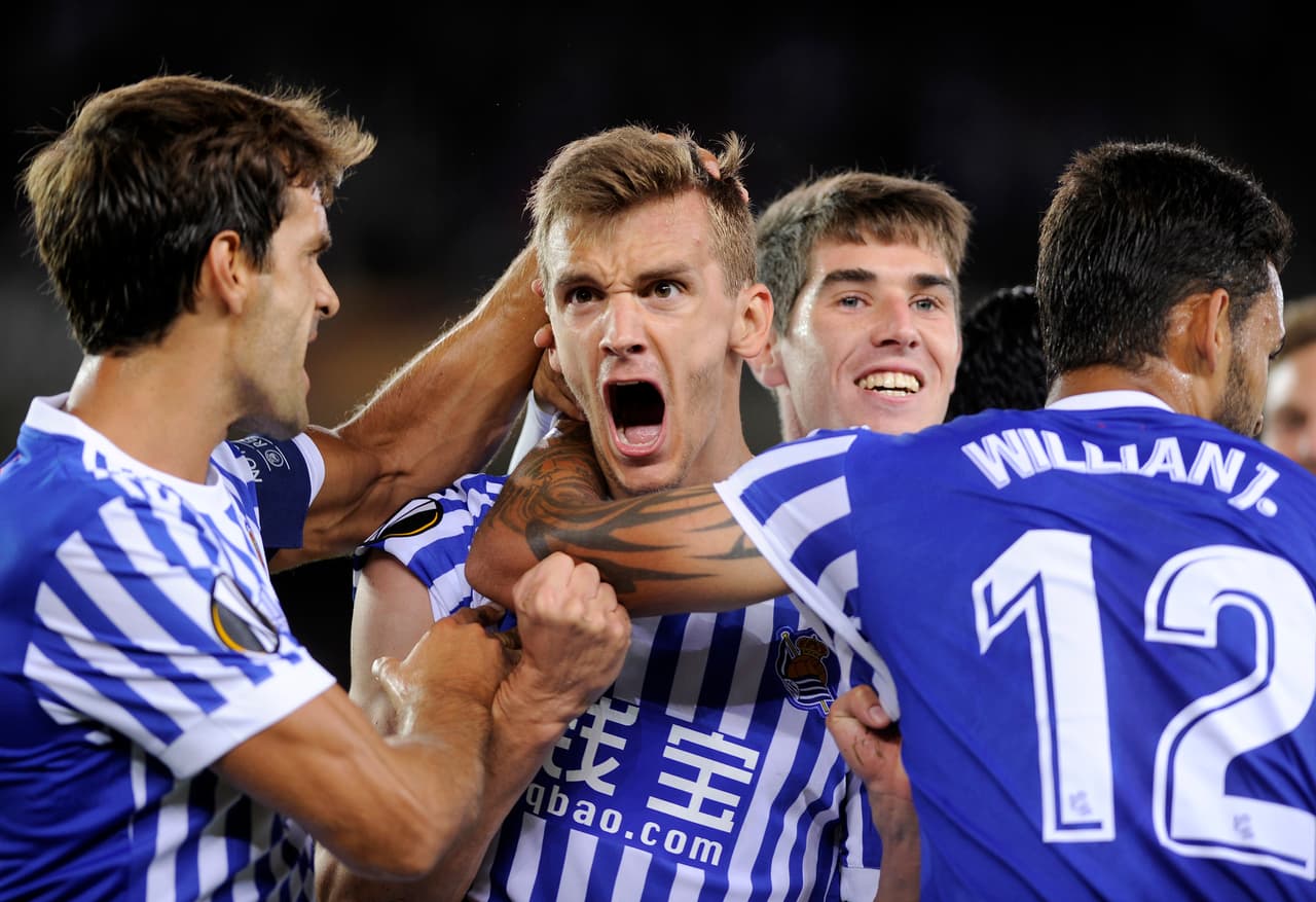 Muy temprano en el partido, al minuto nueve del primer tiempo, Diego Llorente puso arriba al local en el Estadio Anoeta.