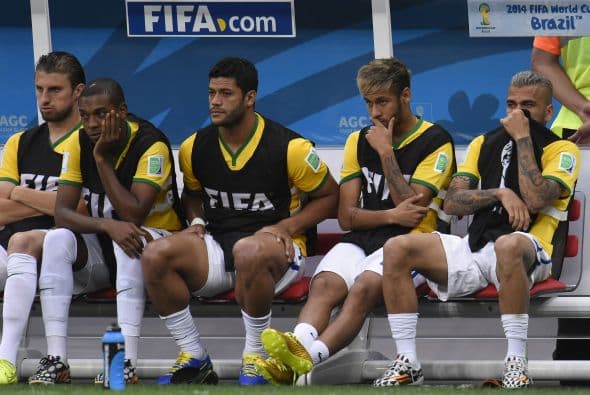 Dunga, advirtió que la Selección de Brasil que él dirige vivirá un 2015 más complicado que el año en curso, en el cual el "Scratch" fue humillado en su propio Mundial en Semifinales ante Alemania. Toda Brasil pide que su equipo se reivindique en la Copa América a celebrarse en Chile.