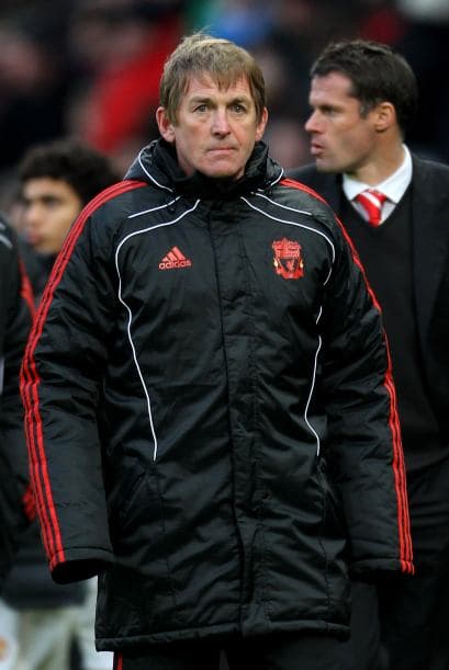 Lo hizo a costa del alicaído Liverpool, que vio cómo su leyenda Kenny Dalglish volvió como técnico del club.