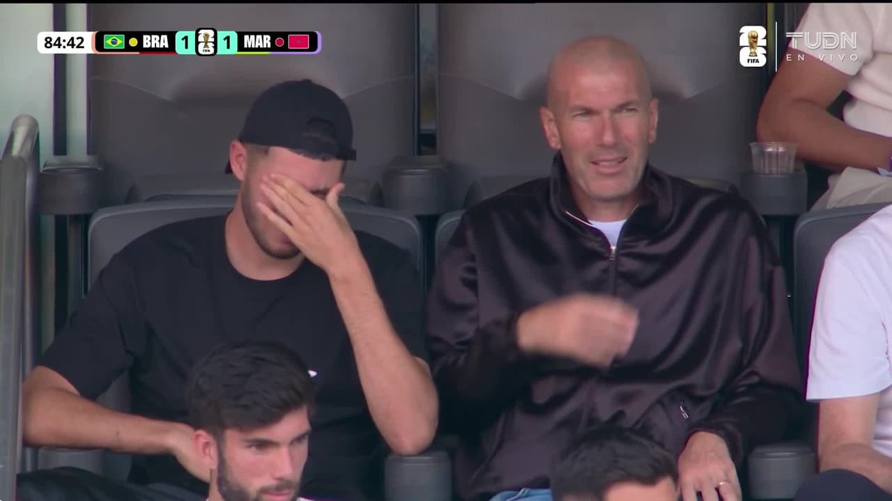 Zinedine Zidane está presente en New York viendo a Brasil