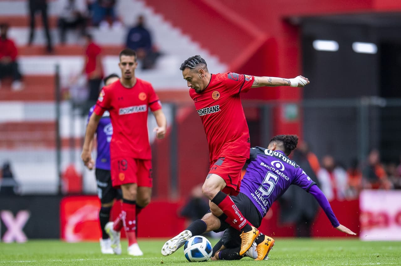 Ian González se estrena con el Toluca en el vibrante empate 2-2 frente a Mazatlán.