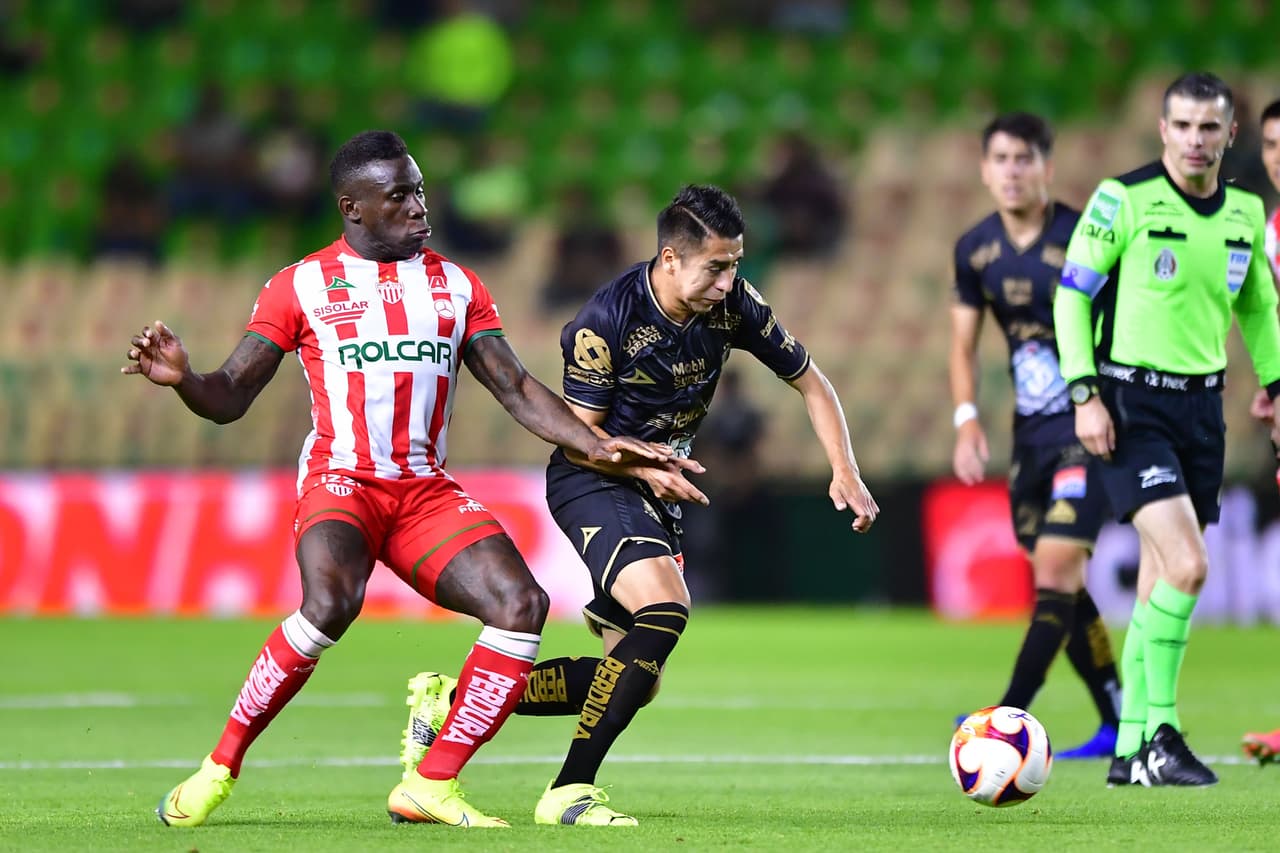 Con goles de Joel Campbell, Santiago Colombatto y Ángel Mena, León consigue un urgido triunfo 3-1 sobre Necaxa y se acerca a los puestos de liguilla. Necaxa es el peo equipo del torneo con 7 unidades.