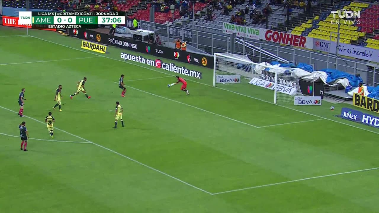 ¡TIRO ATAJADO! disparo por Fernando Aristeguieta.