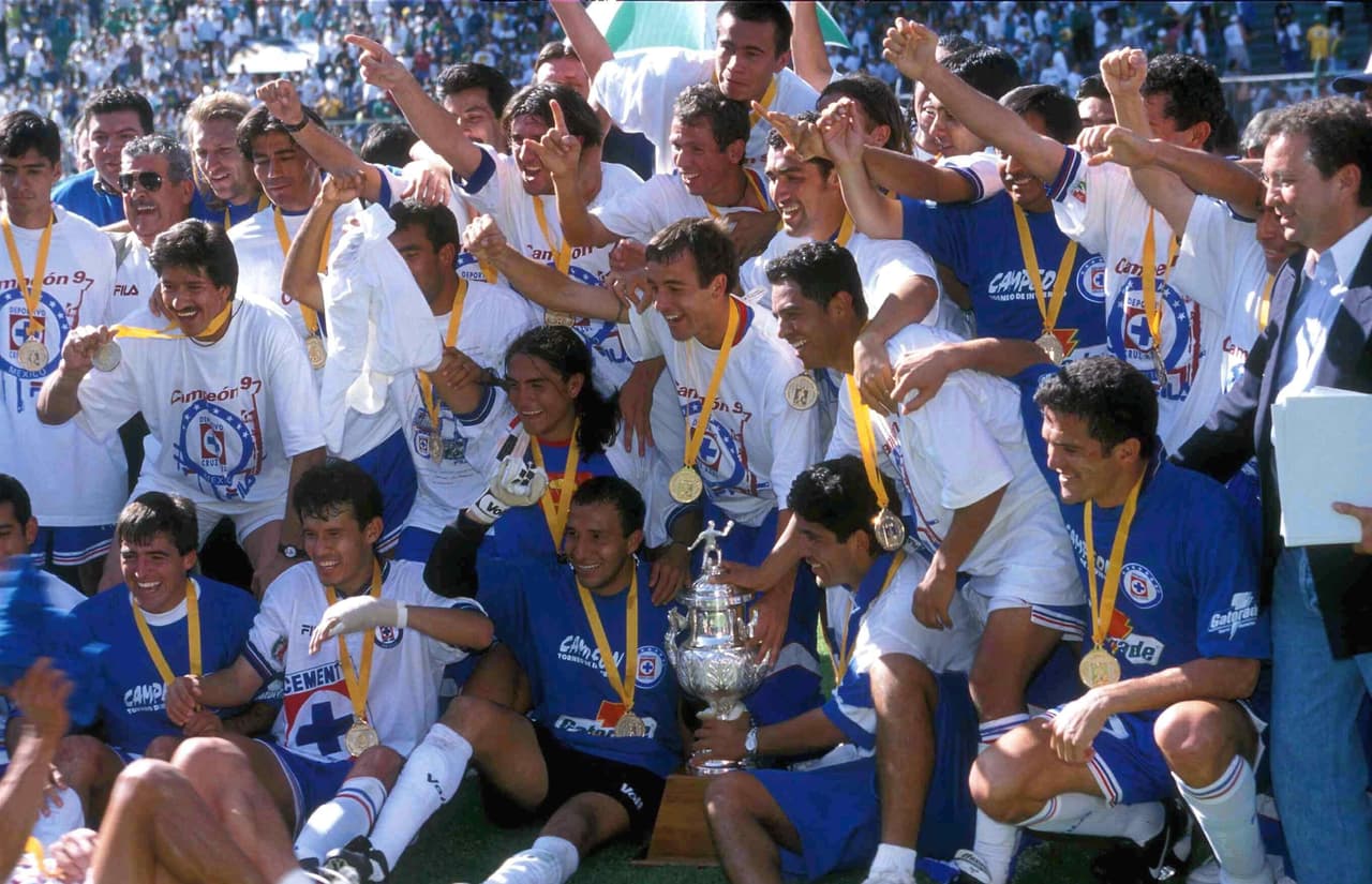 A comparación del Cruz Azul campeón en el Invierno 1997 en fase regular, el equipo del Clausura 2020 luce más poderoso, con más ‘punch’.