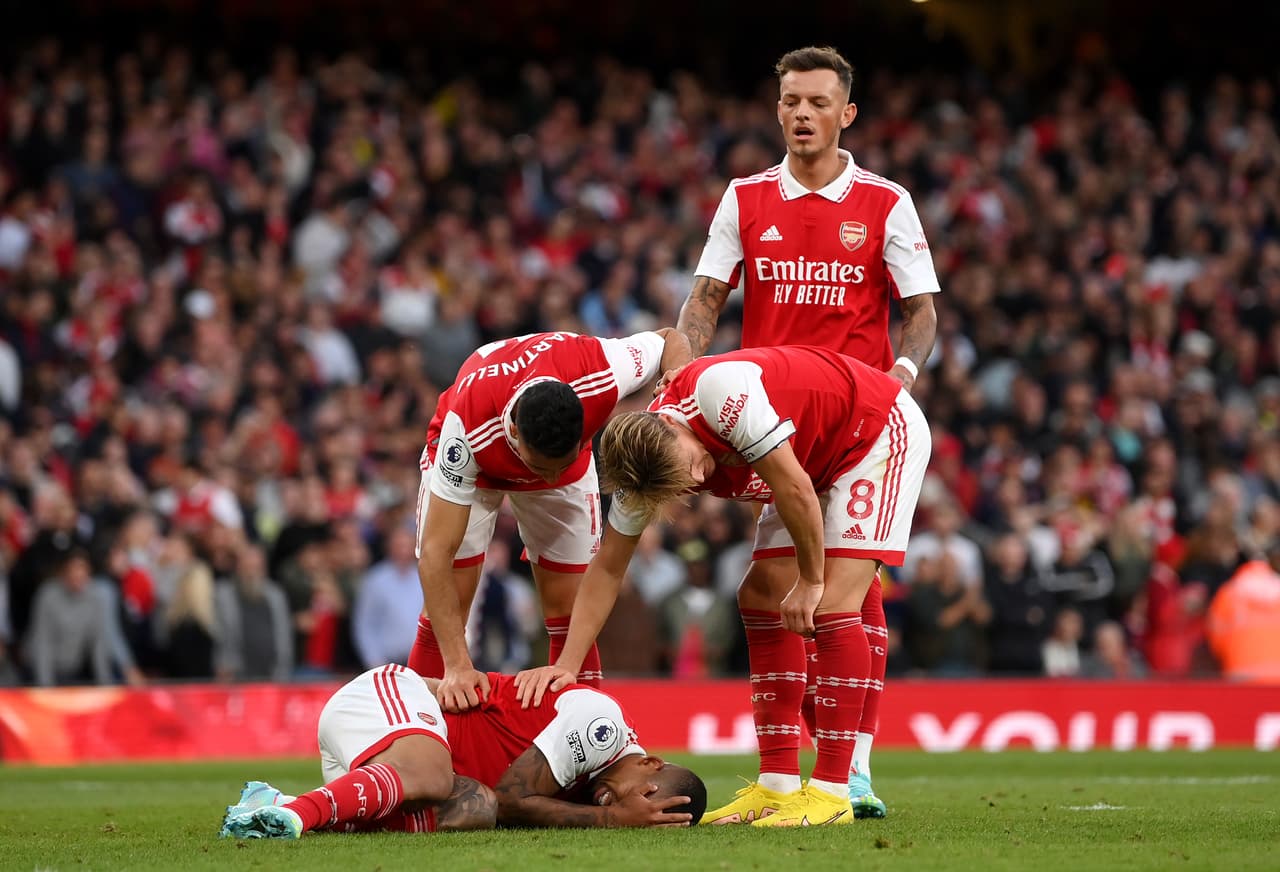 Arsenal derrotó al Liverpool y está en la cima de la Premier League.