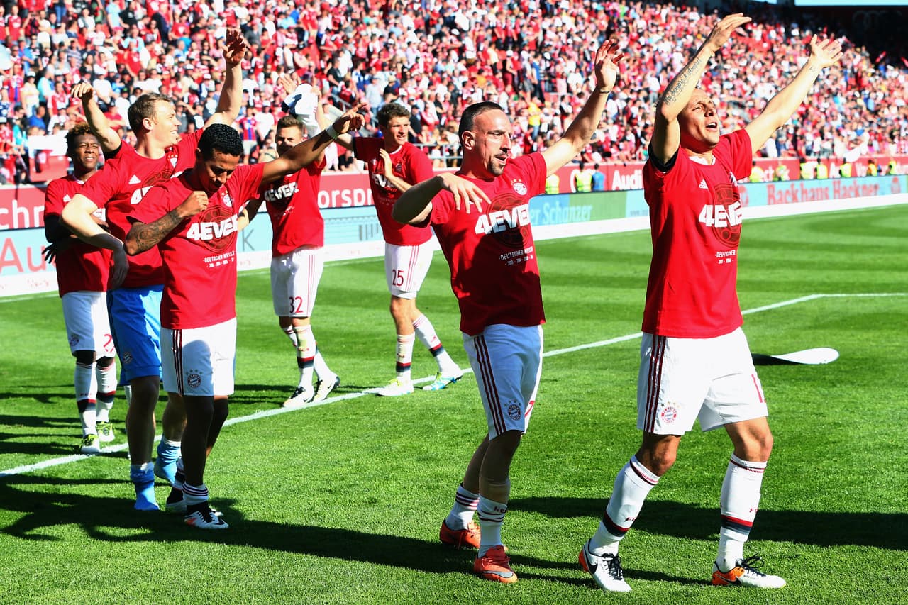 Los jugadores del Bayern celebraron su cuarto título en fila en Alemania.