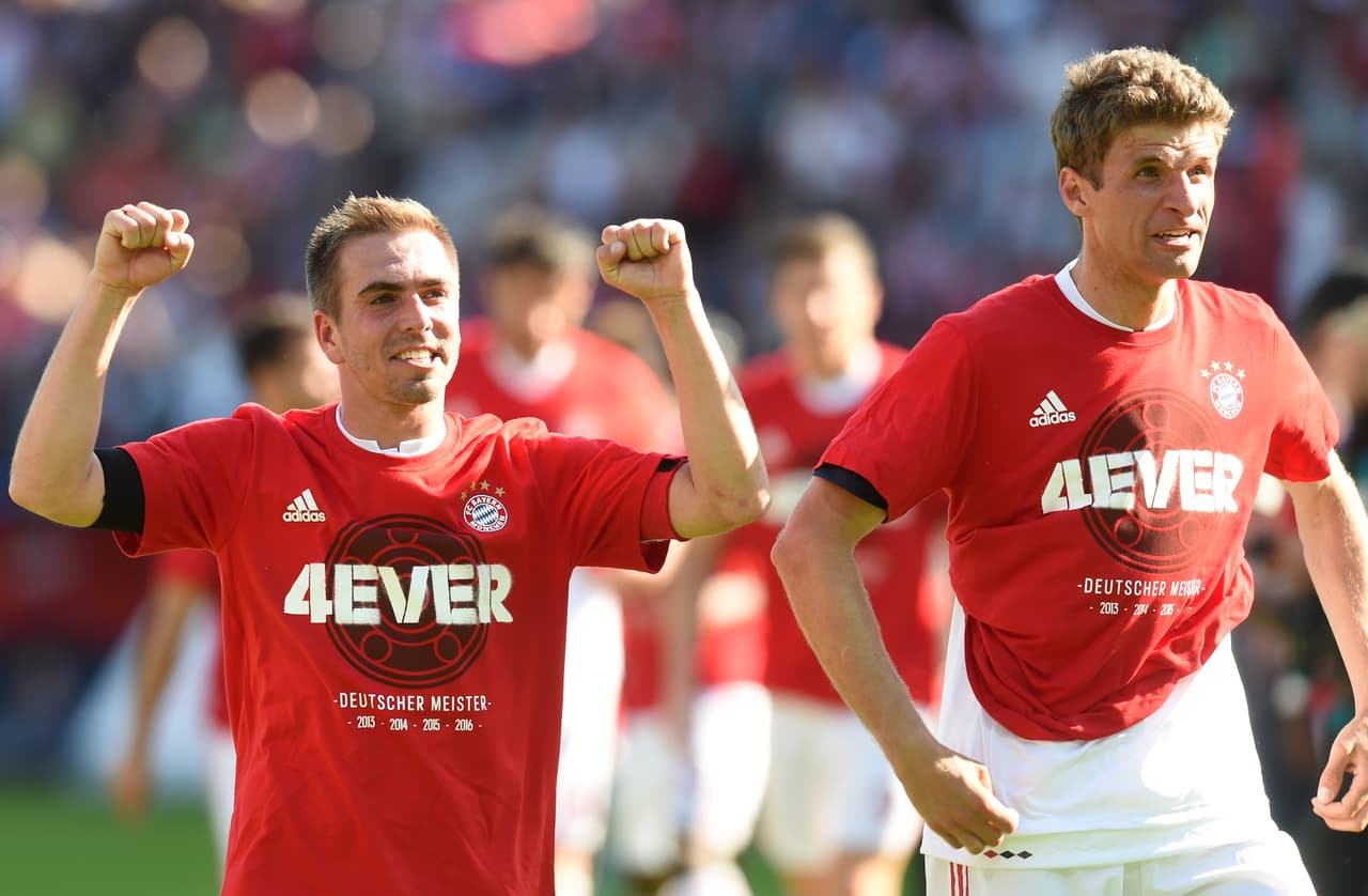 Los jugadores del Bayern celebraron su cuarto título en fila en Alemania.