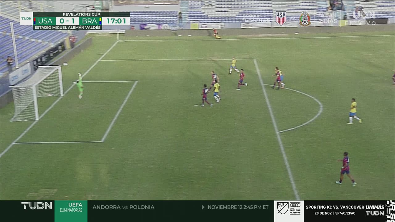 Casi les marcan el segundo en la distracción de la zaga de Team USA