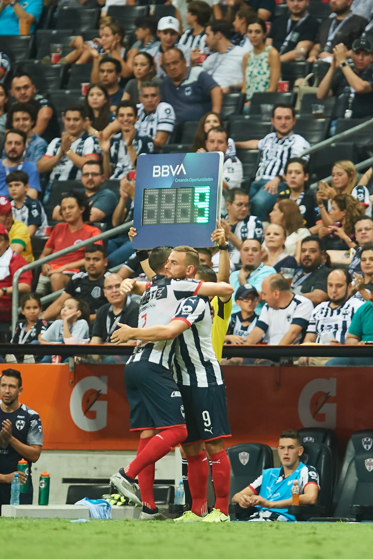 Así debutó Vincent Janssen con Rayados entrando en lugar de Funes Mori.