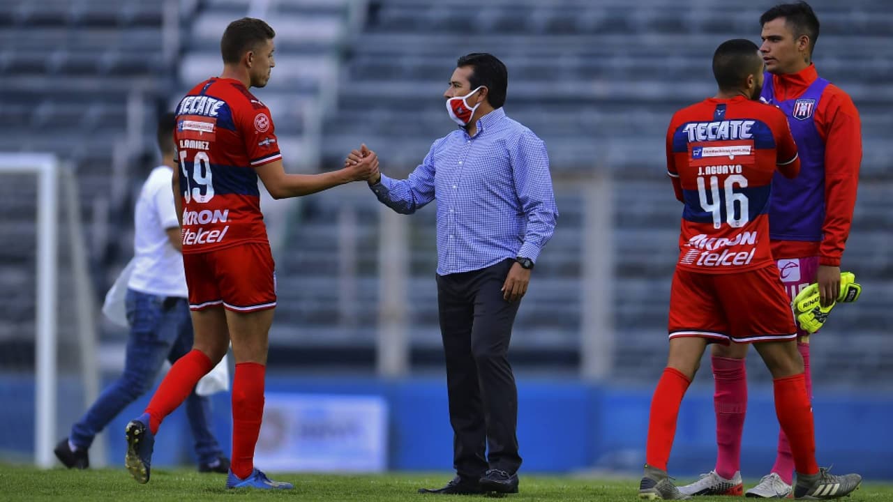 Alberto Coyote deja de ser técnico del Tapatío