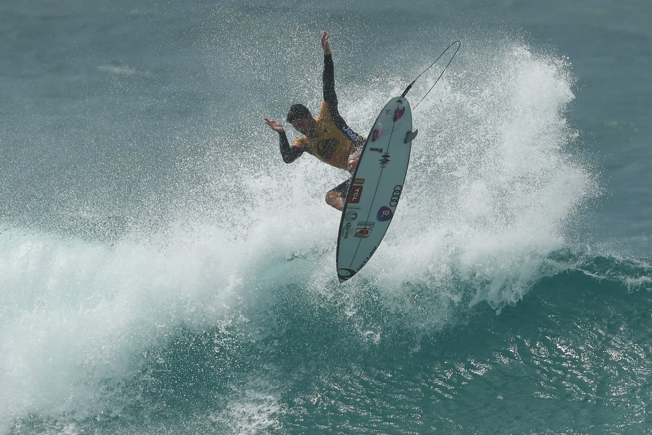 El surf vive una competencia con sus grandes figuras en el Quiksilver Pro and Boost Mobile Pro Gold Coast en Australia, dando muestras de exigencia y espectáculo, cualidades que le dieron un lugar en los Olímpicos de Tokio 2020.