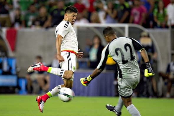 7 Donis Escober, pese a que su meta fue asediada, tuvo pocas oportunidades de enseñar sus condiciones, pero cuando lo hizo cumplió sin titubeos.