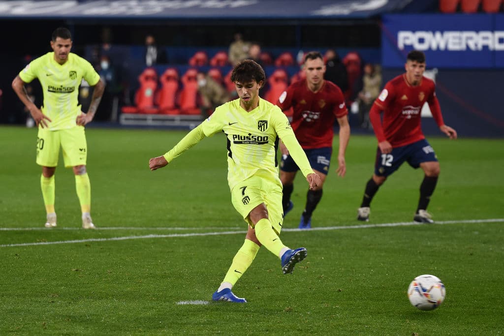 Con goles de Joao Félix y Lucas Torreira, los del ‘Cholo’ sacaron tres unidades de El Sadar. | En la siguiente jornada de La Liga, Osasuna visitará Sevilla y los colchoneros recibirán al sorprendente Cádiz.