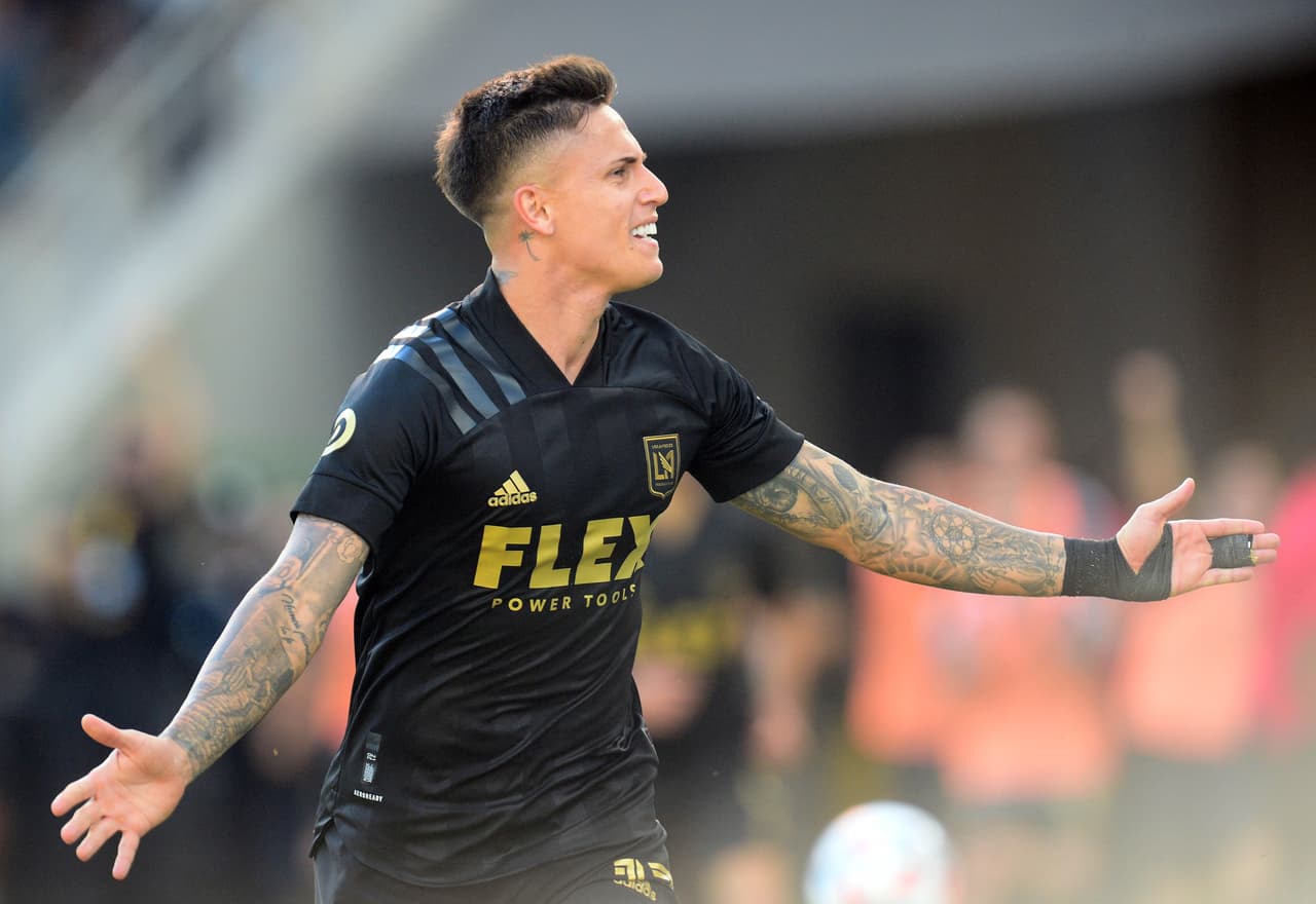 Una actuación brillante fue la que tuvo el atacante de LAFC Brian Rodríguez, autor de dos tantos en el empate 3-3 ante LA Galaxy.
<br>