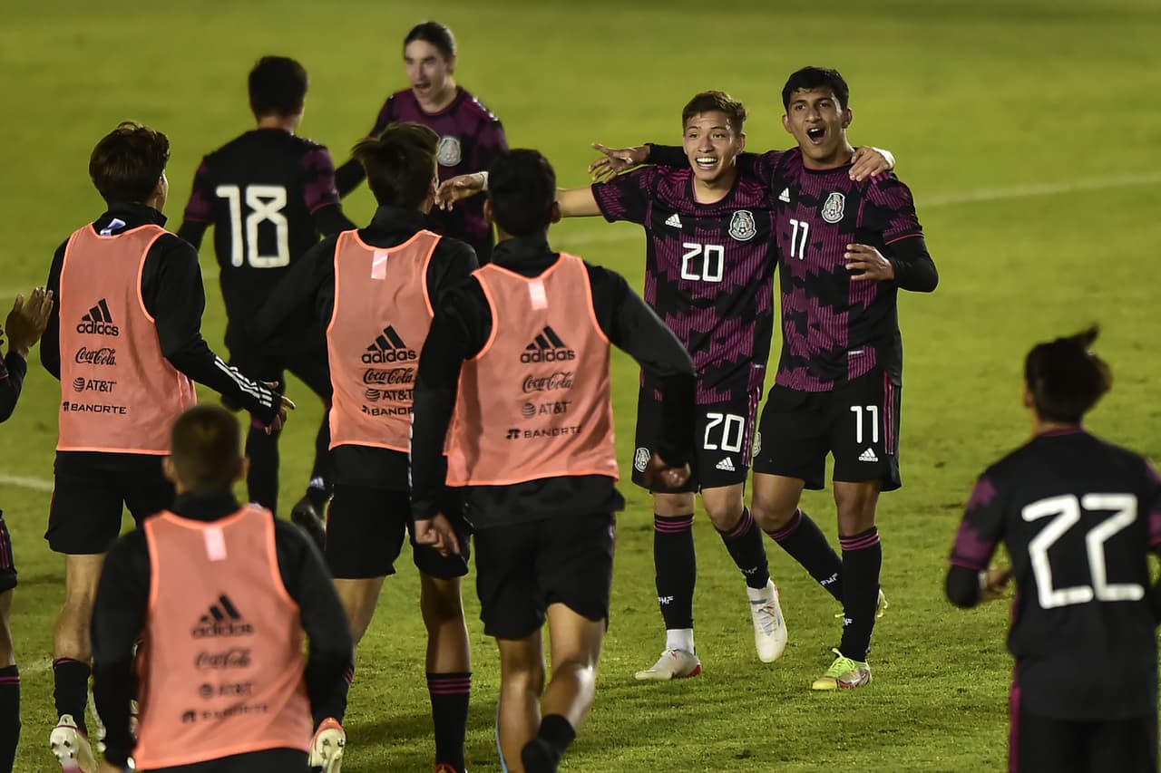El conjunto Azteca jóven logró quitarse la espina que la selección mayor no pudo y le pegan 2-1 a Estados Unidos en la final de la Revelations Cup.