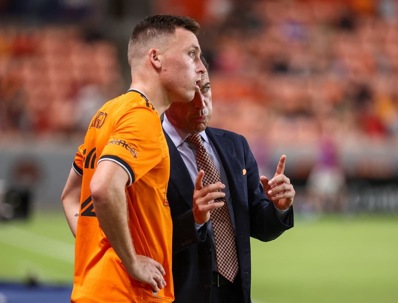 El partido sirvió para el debut de Corey Baird en el Dynamo, recién arribado de LAFC.
<br>