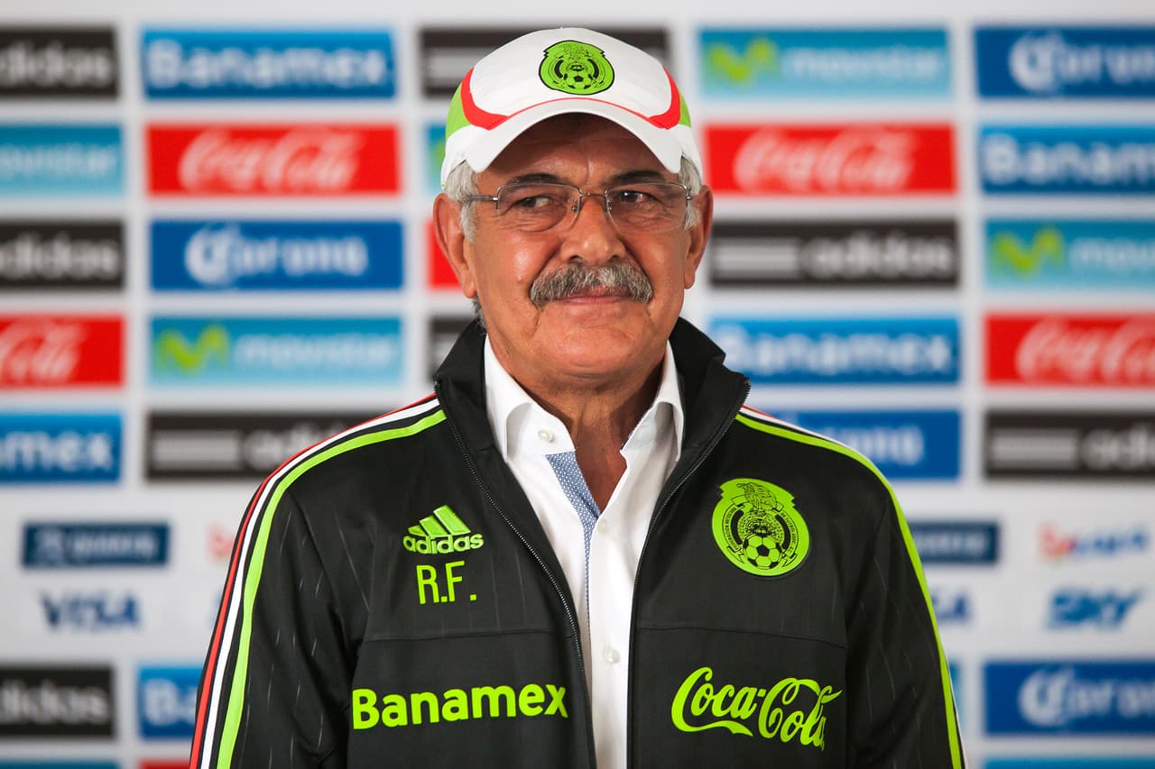 El brasileño llega como bombero para apagar el fuego del Tricolor, quien está inmerso en indisciplina, falta de orden y con la necesidad de resultados urgentes para poder clasificar a la Copa Confederaciones.