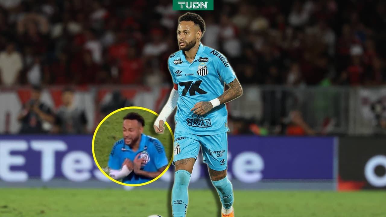 Neymar le reclama a su técnico por sacarlo del juego 