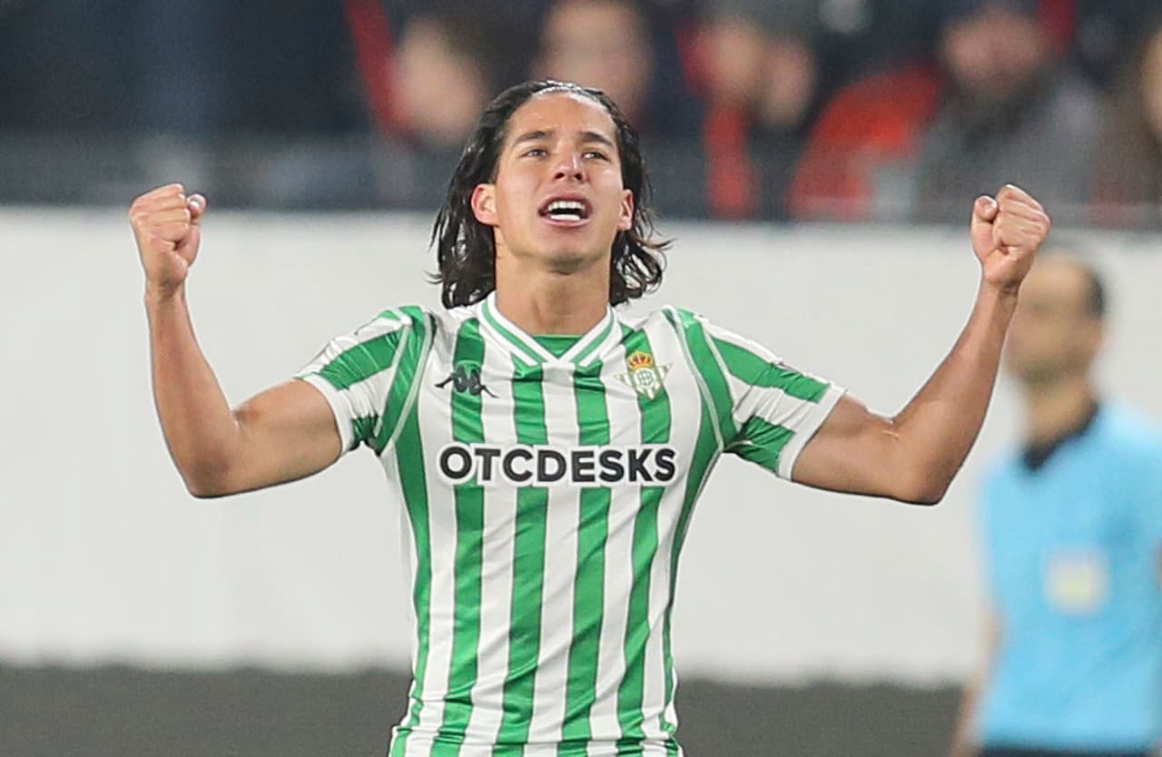 Los mexicanos Andrés Guardado y Diego Lainez, por parte del Betis, se enfrentarán ante el Sevilla de Javier ‘Chicharito’ Hernández.