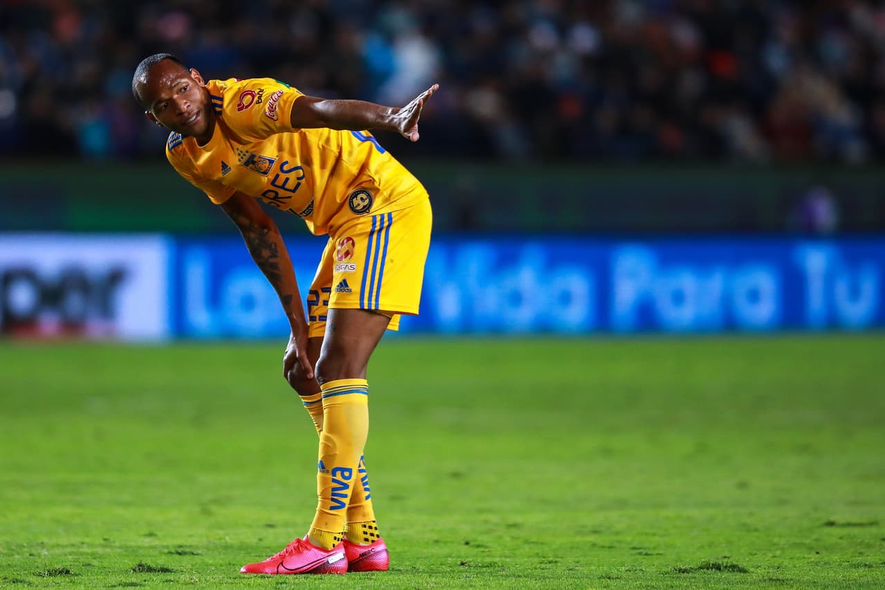 Quiñones y Ayala son baja de Tigres por coronavirus