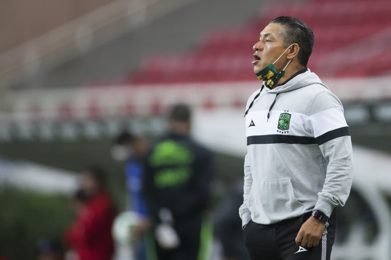 Ambriz es contundente: "Fuimos superiores a Chivas"