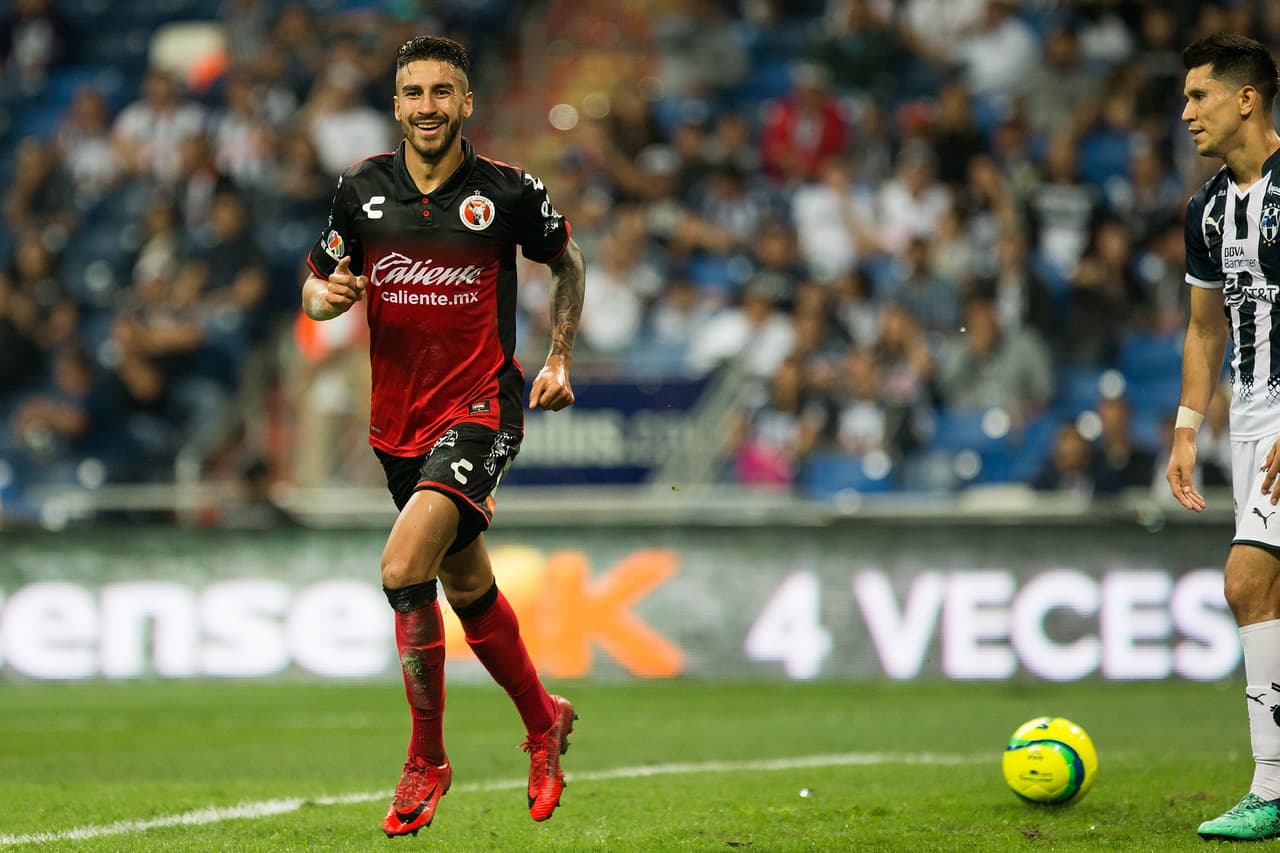 Fue tanto el deconcierto en los regios que en feroces contragolpes, Tijuana los cazó e hizo el 2-0 vía Juan Lucero a los 23'.