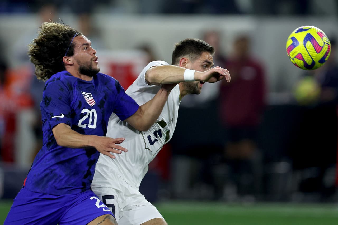 Brandon Vázquez anotó el 1-0, pero Luka Ilic y Veljko Simić rescaraton la victoria 1-2 de Serbia ante Estados Unidos en partido amistoso en el BMO Stadium.