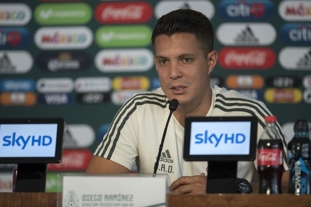 El timonel mexicano anunció el listado del Tri juvenil.
