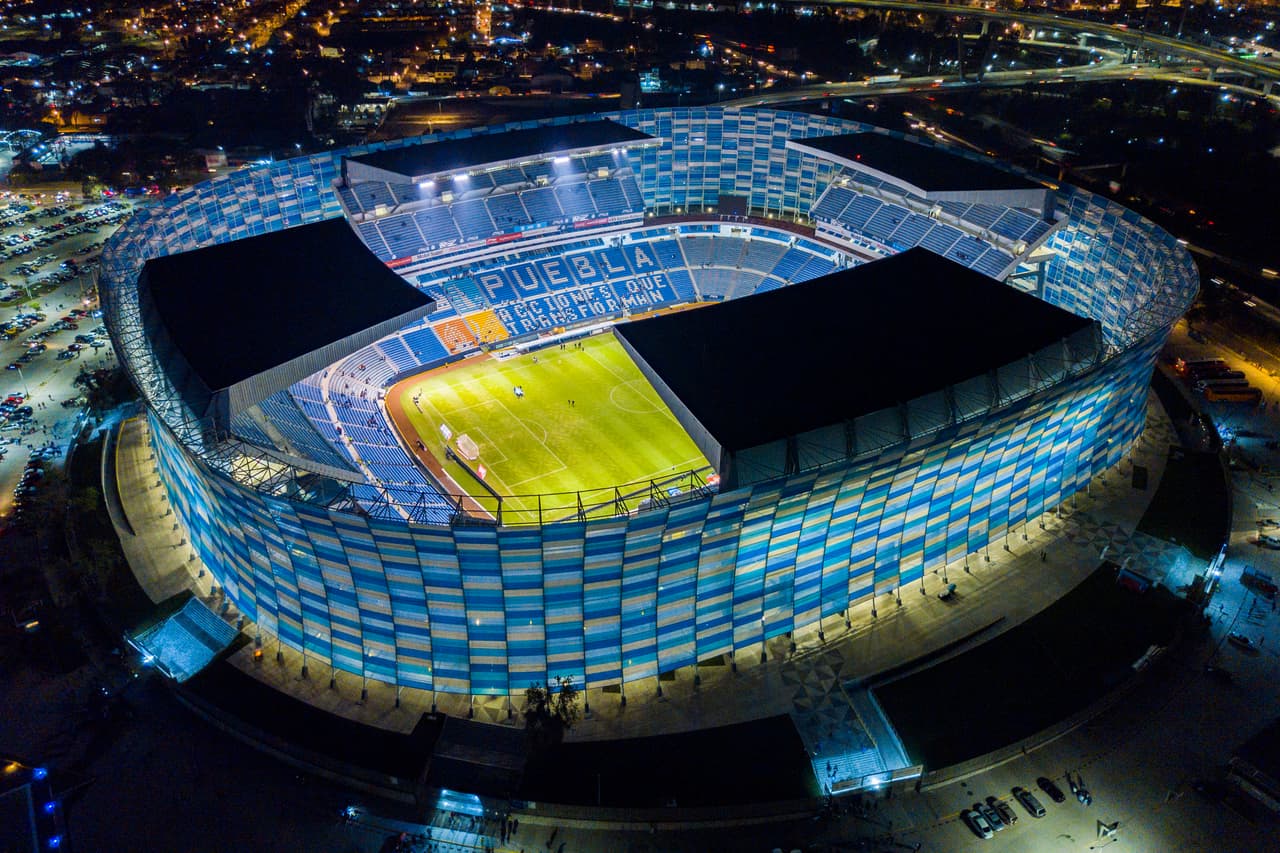 Es importante precisar que la capacidad del estadio Cuauhtémoc es de 47 mil 417 afcionados.