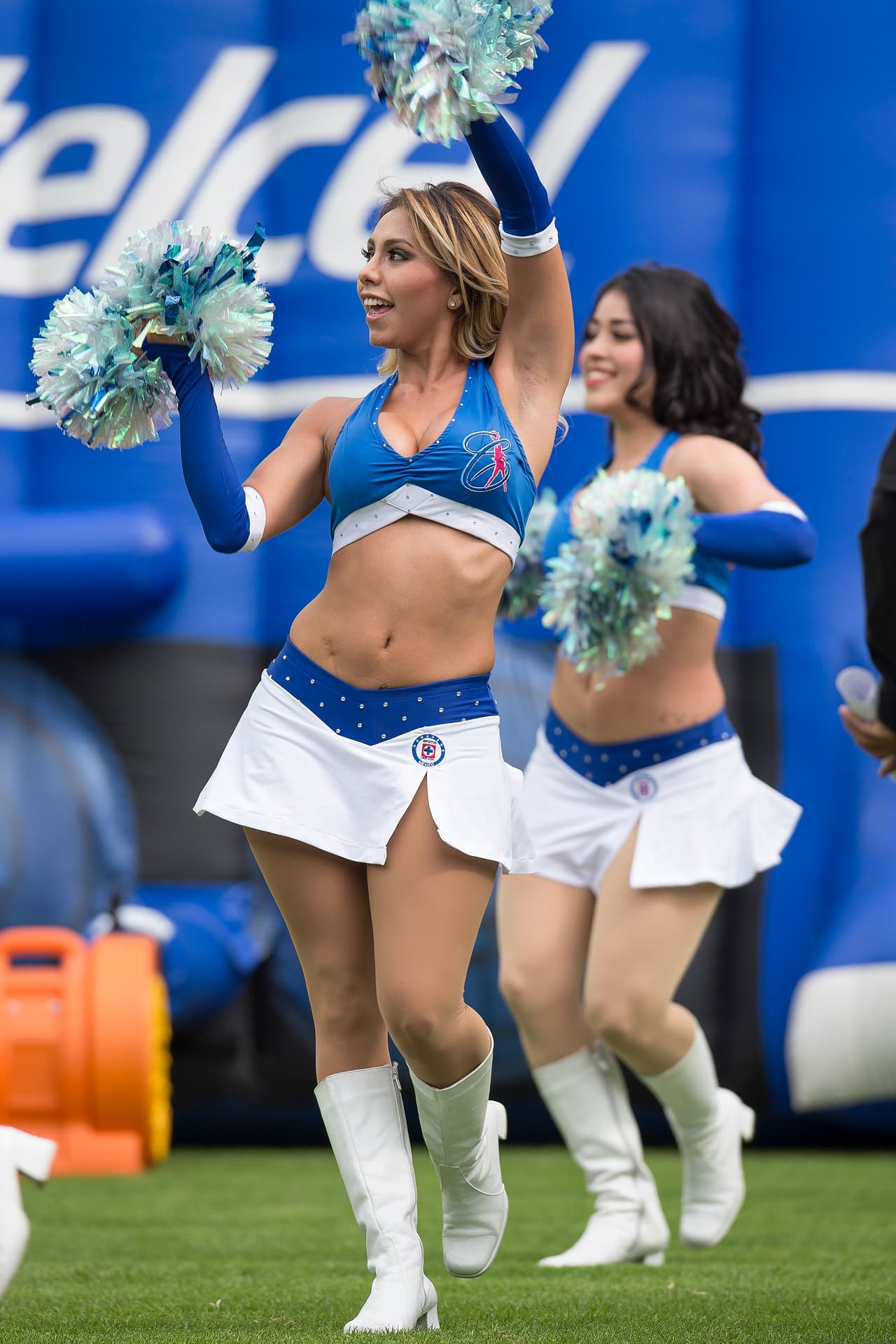 La belleza de las porristas en la fecha 7