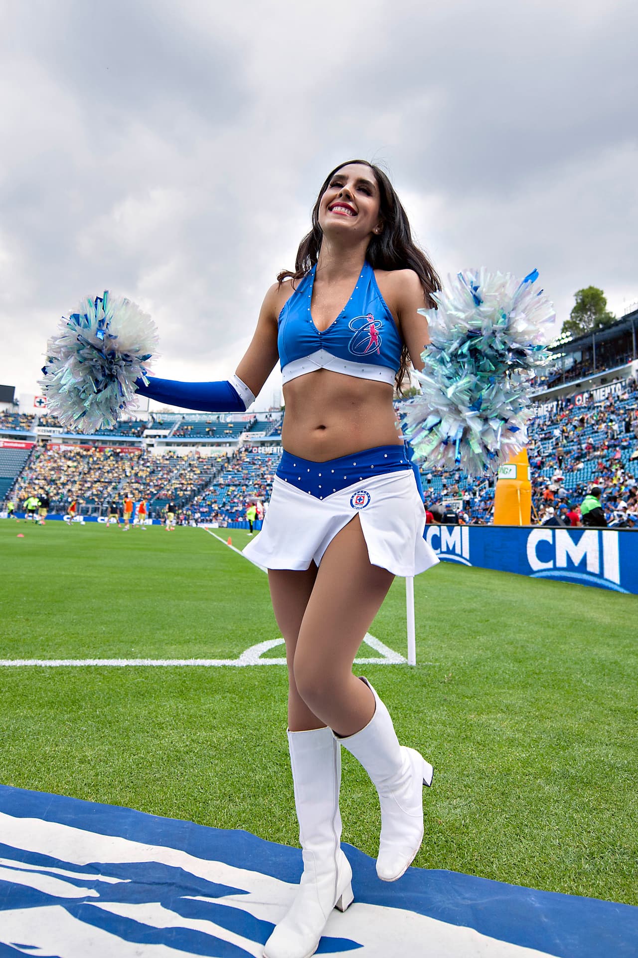 La belleza de las porristas en la fecha 7