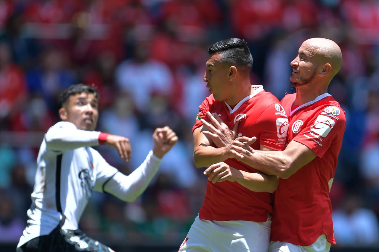 Toluca vino de atrás para vencer a los Xolos con goles de Carlos González, Jean Meneses y Camilo Sanvezzo.