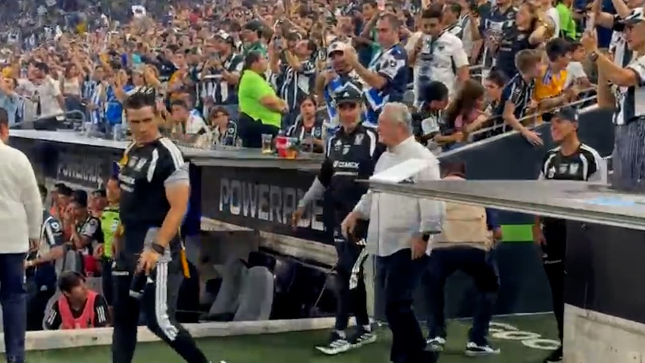 ‘Buffalo’ Aguirre y Vucetich son abucheados en el Clásico Regio