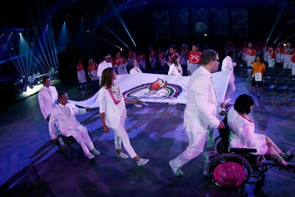 Los XVII Juegos Panamericanos quedaron inaugurados con una espectacular ceremonia y el desfila de las 41 naciones que participaran en Toronto, Canadá.